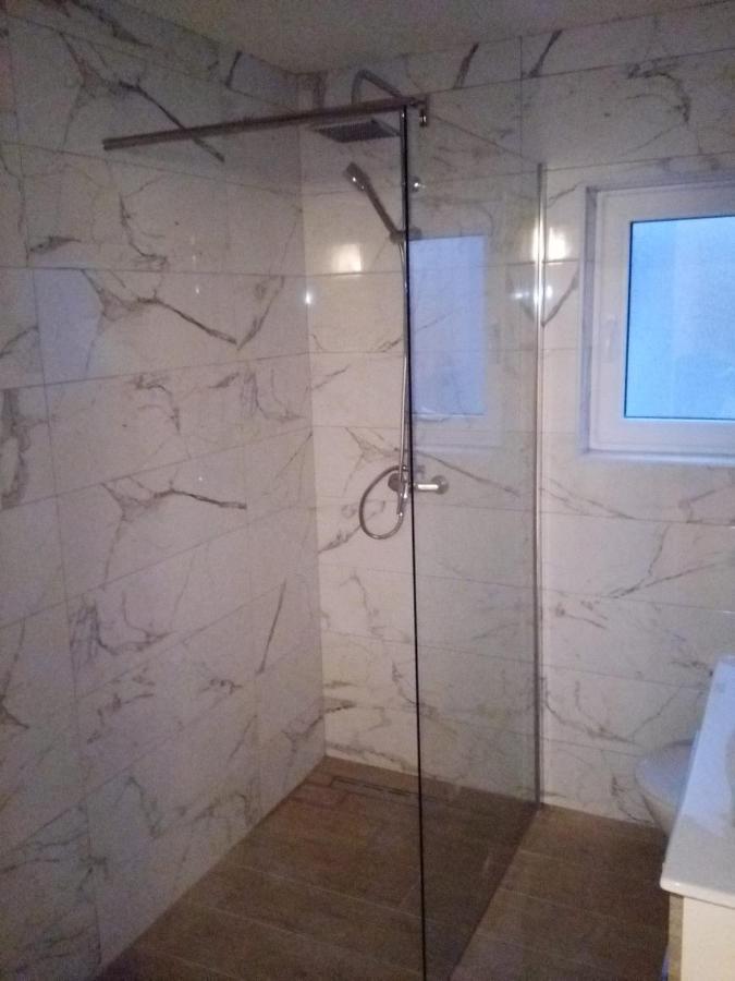 Apartmani Mira 维尔 外观 照片