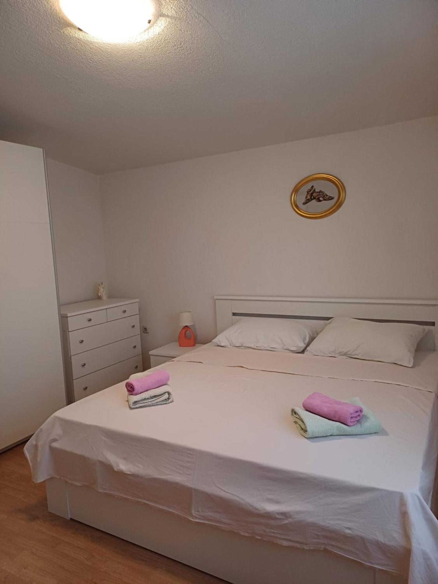 Apartmani Mira 维尔 外观 照片