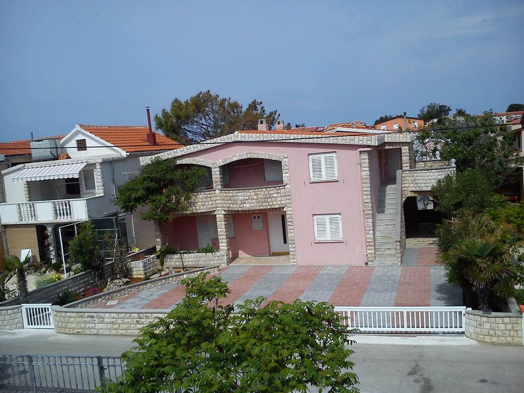 Apartmani Mira 维尔 外观 照片